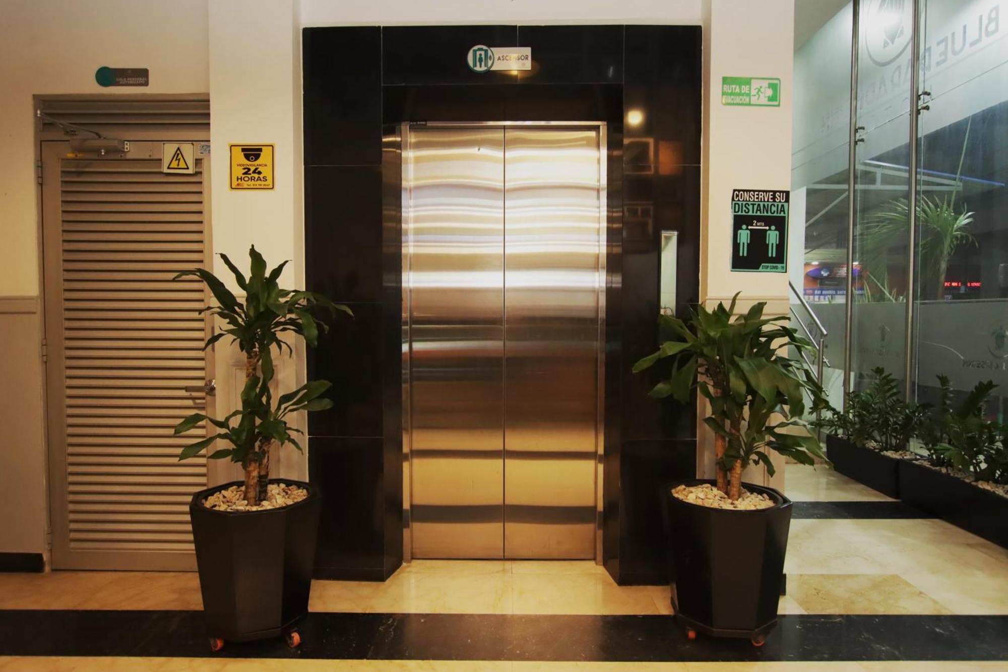 Hotel Blue Paradise Inn Turbo Bagian luar foto