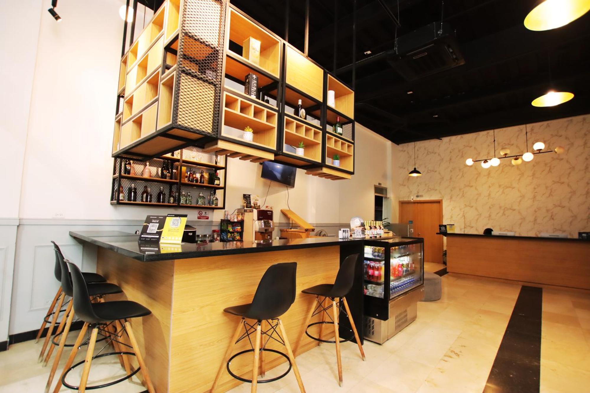 Hotel Blue Paradise Inn Turbo Bagian luar foto